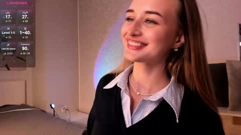 Snapshot of tiffanyhunt chatting on October 14, 1:23 pm Tiffany online show from October 14, 1:23 pm