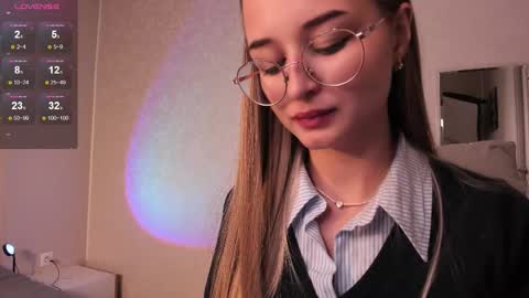 Snapshot of tiffanyhunt chatting on October 21, 3:13 pm Tiffany online show from October 21, 3:13 pm