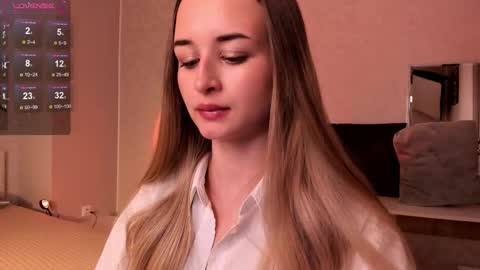 Snapshot of tiffanyhunt chatting on October 27, 1:15 pm Tiffany online show from October 27, 1:15 pm