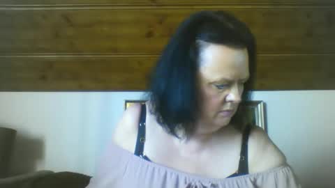 Snapshot of tiffanymature chatting on September 11, 7:19 am TiffanyMature online show from September 11, 7:19 am
