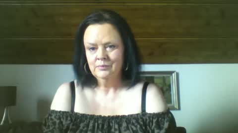 Snapshot of tiffanymature chatting on September 15, 7:19 am TiffanyMature online show from September 15, 7:19 am