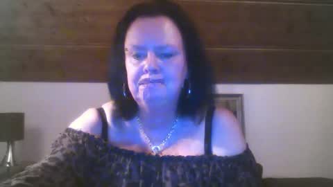 Snapshot of tiffanymature chatting on September 15, 8:42 pm TiffanyMature online show from September 15, 8:42 pm
