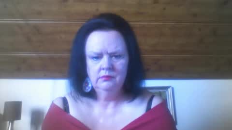 Snapshot of tiffanymature chatting on September 20, 8:59 am TiffanyMature online show from September 20, 8:59 am