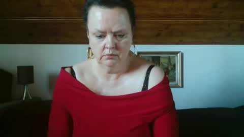 Snapshot of tiffanymature chatting on September 25, 8:51 am TiffanyMature online show from September 25, 8:51 am