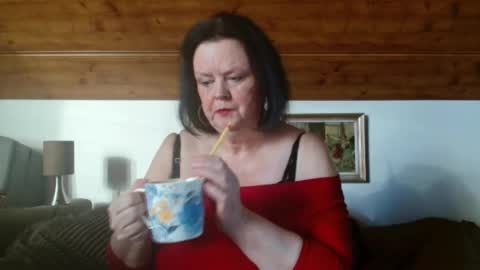 Snapshot of tiffanymature chatting on October 22, 7:19 am TiffanyMature online show from October 22, 7:19 am