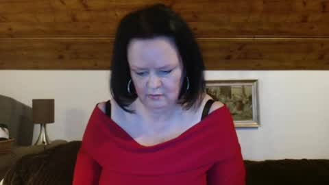 Snapshot of tiffanymature chatting on October 26, 3:07 pm TiffanyMature online show from October 26, 3:07 pm