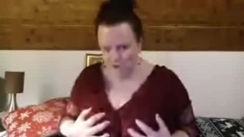 Snapshot of tiffanymature chatting on November 27, 6:32 pm TiffanyMature online show from November 27, 6:32 pm