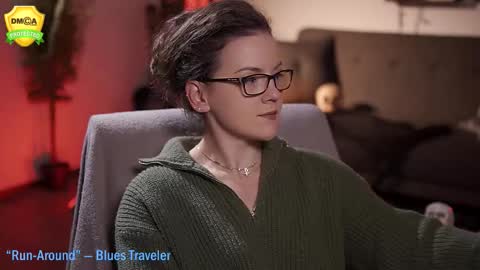 tiffanyriox online show from November 19, 1:27 am