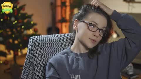 tiffanyriox online show from December 16, 1:54 am