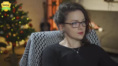 tiffanyriox online show from December 19, 12:50 am