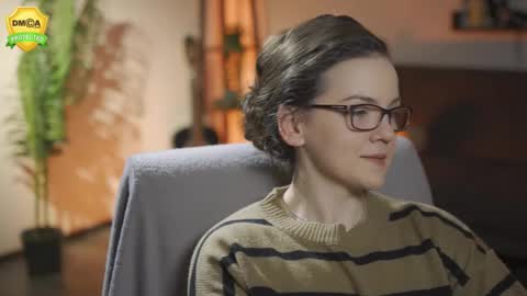 tiffanyriox online show from February 19, 1:23 am