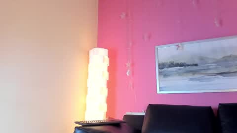 Stefany Suarez online show from March 1, 1:07 pm