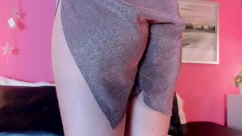 Stefany Suarez online show from December 19, 8:16 pm