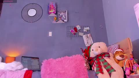 Snapshot of tiffbeautiful chatting on December 24, 6:22 am online show from December 24, 6:22 am