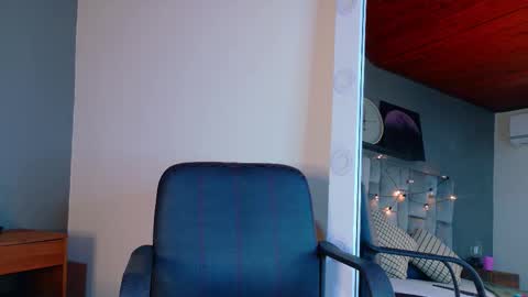 Tiffany  online show from March 9, 2:26 am