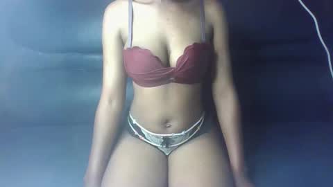 Snapshot of tiffyblue chatting on May 5, 1:46 am Tiffyblue online show from May 5, 1:46 am