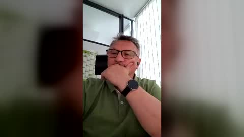 Snapshot of tigaita70 chatting on August 7, 8:49 am tigaita70 online show from August 7, 8:49 am