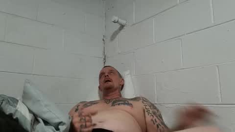 Snapshot of tigga21st chatting on October 31, 9:32 am tigga21st online show from October 31, 9:32 am