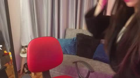 tiinajonus_ online show from February 19, 5:03 am