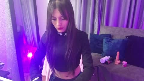 tiinajonus_ online show from March 31, 2:13 am