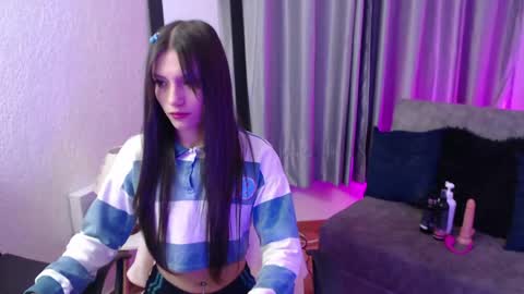 tiinajonus_ online show from May 9, 4:28 am