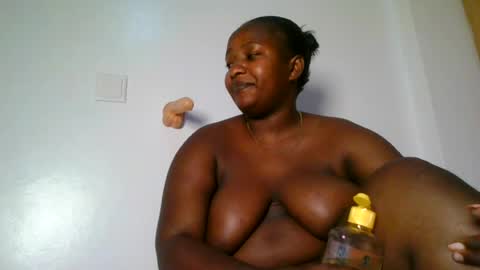 tikah_ online show from July 27, 8:38 pm