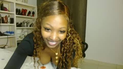 Snapshot of tilly_ebony chatting on July 7, 11:36 am Tilly online show from July 7, 11:36 am