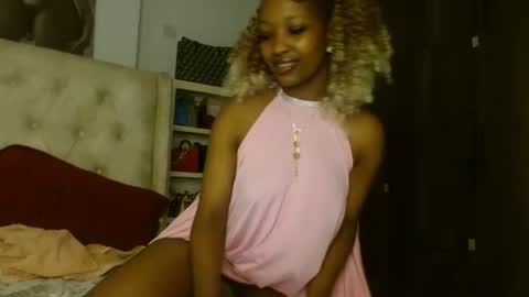 Snapshot of tilly_ebony chatting on July 23, 11:08 am Tilly online show from July 23, 11:08 am