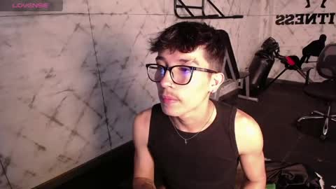 Snapshot of tim__fox chatting on May 22, 12:33 pm Tim Fox online show from May 22, 12:33 pm