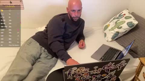 Snapshot of tim_beard chatting on September 28, 7:08 pm Tim Beard online show from September 28, 7:08 pm