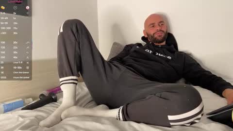 Snapshot of tim_beard chatting on December 4, 8:50 pm Tim Beard online show from December 4, 8:50 pm