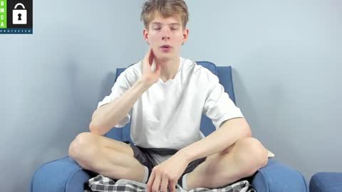 Snapshot of tim_milll chatting on January 2, 7:12 am Tim online show from January 2, 7:12 am