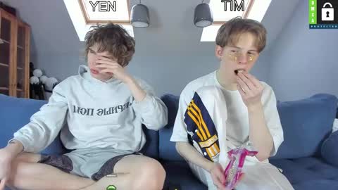 Snapshot of tim_milll chatting on March 2, 6:16 am Tim online show from March 2, 6:16 am