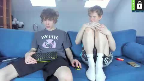 Snapshot of tim_milll chatting on March 5, 6:54 am Tim online show from March 5, 6:54 am