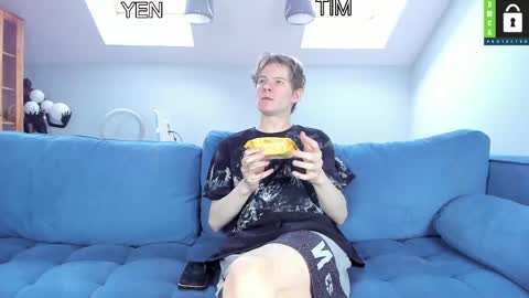 Snapshot of tim_milll chatting on March 7, 10:35 am Tim online show from March 7, 10:35 am