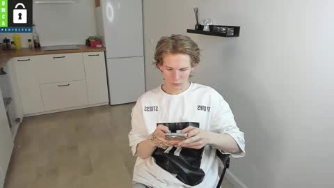 Snapshot of tim_milll chatting on October 12, 9:36 pm Tim online show from October 12, 9:36 pm