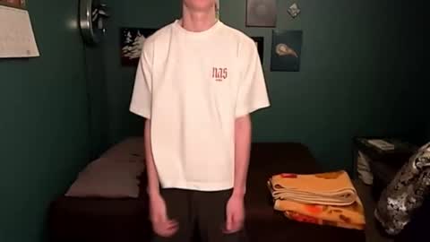 timberelove online show from March 11, 6:52 am