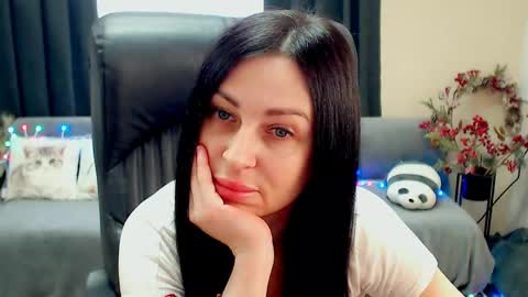 Snapshot of timeparadice chatting on May 22, 7:59 am Luisa online show from May 22, 7:59 am