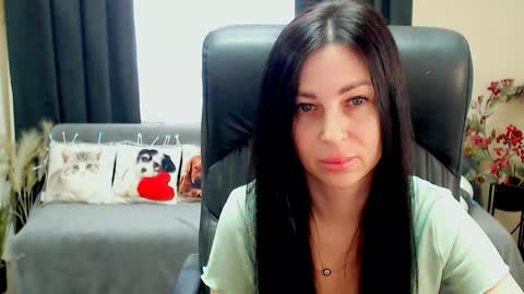 Snapshot of timeparadice chatting on May 25, 7:36 am Luisa online show from May 25, 7:36 am