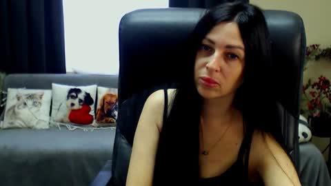 Snapshot of timeparadice chatting on July 1, 7:32 am Luisa online show from July 1, 7:32 am
