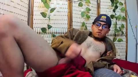 Snapshot of timewith_sebas chatting on January 23, 12:57 am salem online show from January 23, 12:57 am