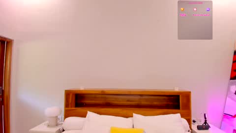 Snapshot of timissi chatting on January 25, 5:40 am Timis but I prefer you whisper to my ear my girl online show from January 25, 5:40 am