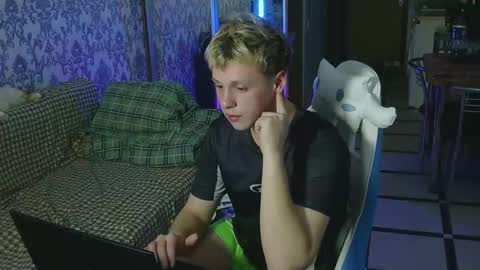 Tim WhiteS online show from March 11, 9:32 pm