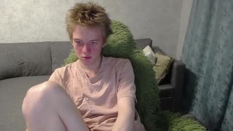 Snapshot of timmy7topcut chatting on March 11, 4:18 pm Timmy online show from March 11, 4:18 pm