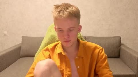 Snapshot of timmy7topcut chatting on November 21, 2:38 pm Timmy online show from November 21, 2:38 pm