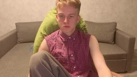 Snapshot of timmy7topcut chatting on December 1, 5:18 pm Timmy online show from December 1, 5:18 pm