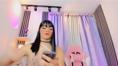 Snapshot of timmy_boyy chatting on March 5, 12:38 am Hallie And Annie online show from March 5, 12:38 am