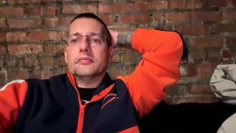 Snapshot of timn420 chatting on December 15, 1:10 am timn420 online show from December 15, 1:10 am