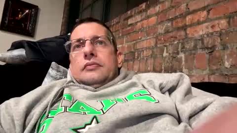 Snapshot of timn420 chatting on December 23, 1:58 am timn420 online show from December 23, 1:58 am