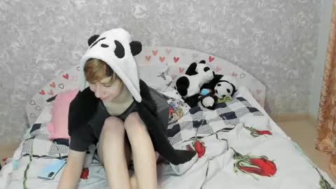 Snapshot of timothy_fox chatting on February 25, 8:41 pm Timothy Fox online show from February 25, 8:41 pm